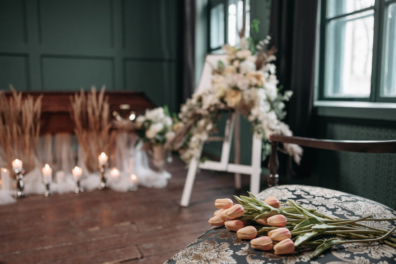 Funeral Flowers in Nashville: Choosing the Right Flowers to Honor a Loved One