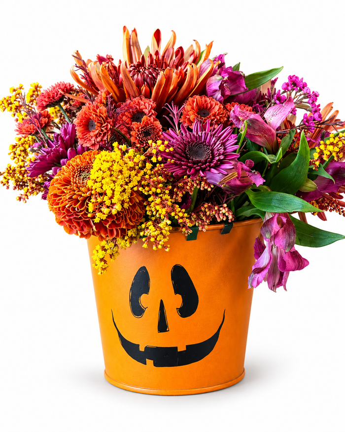 Pumpkin Spice & Everything Nice – Halloween Flower Arrangement